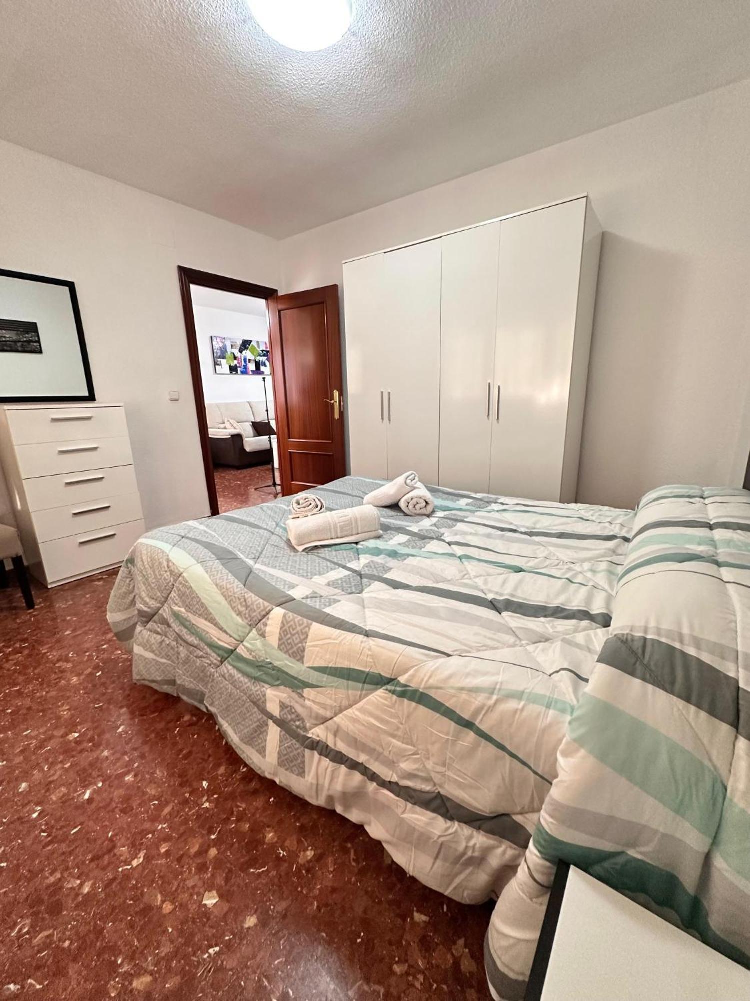 Piso Granada 3 Dormitorios Y Parking Privado Ngoại thất bức ảnh
